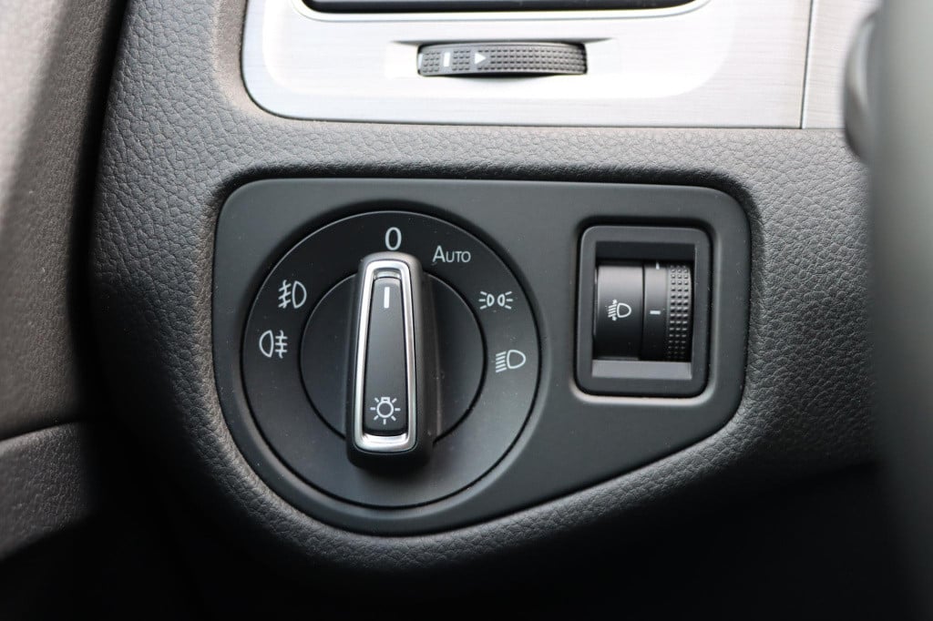 Volkswagen Golf variant 1.0 tsi connected series
