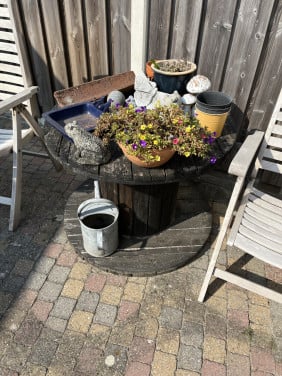 Te koop: houten haspel te gebruiken als tuintafel