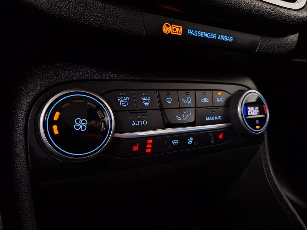 Ford Fiesta 1.0 ecoboost. titanium | camera | stoelverwarming
