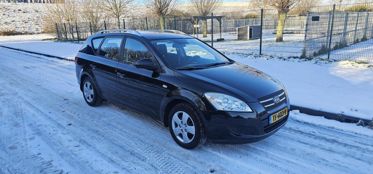 Kia cee'd Sporty Wagon 1.4 X-ecutive 2 De Eigenaar!