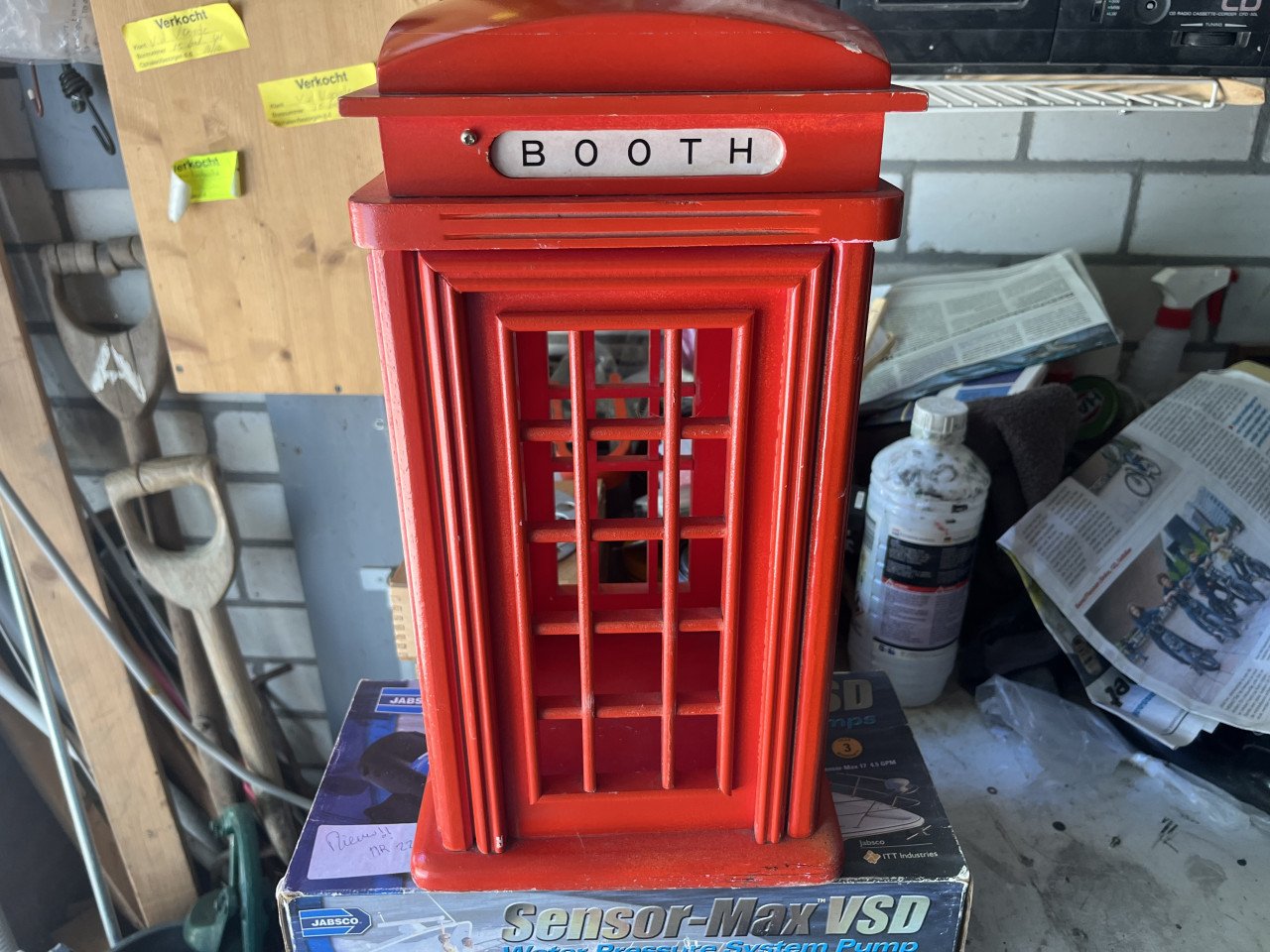 Houten telefooncel Londen rood