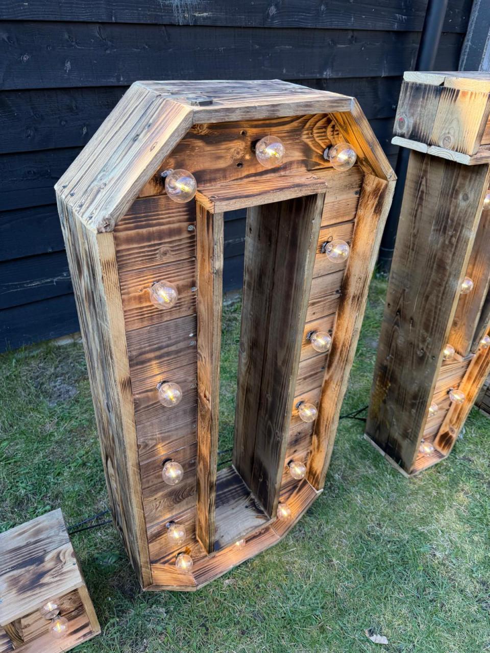 Handmade houten love lichtletters XL verhuur/verkoop