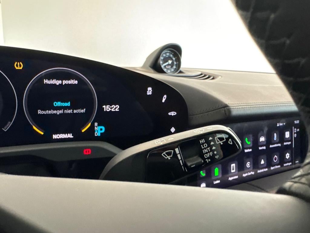 Porsche Taycan cross turismo 4 93 kwh
