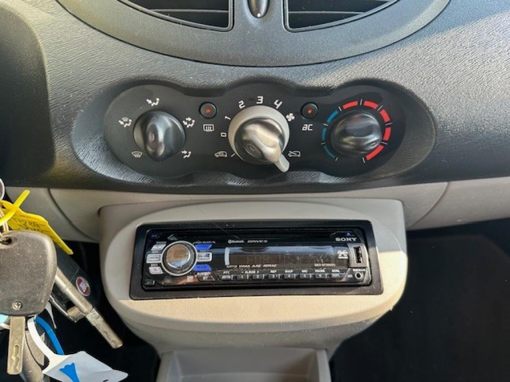 Renault Twingo 1.2 authentique