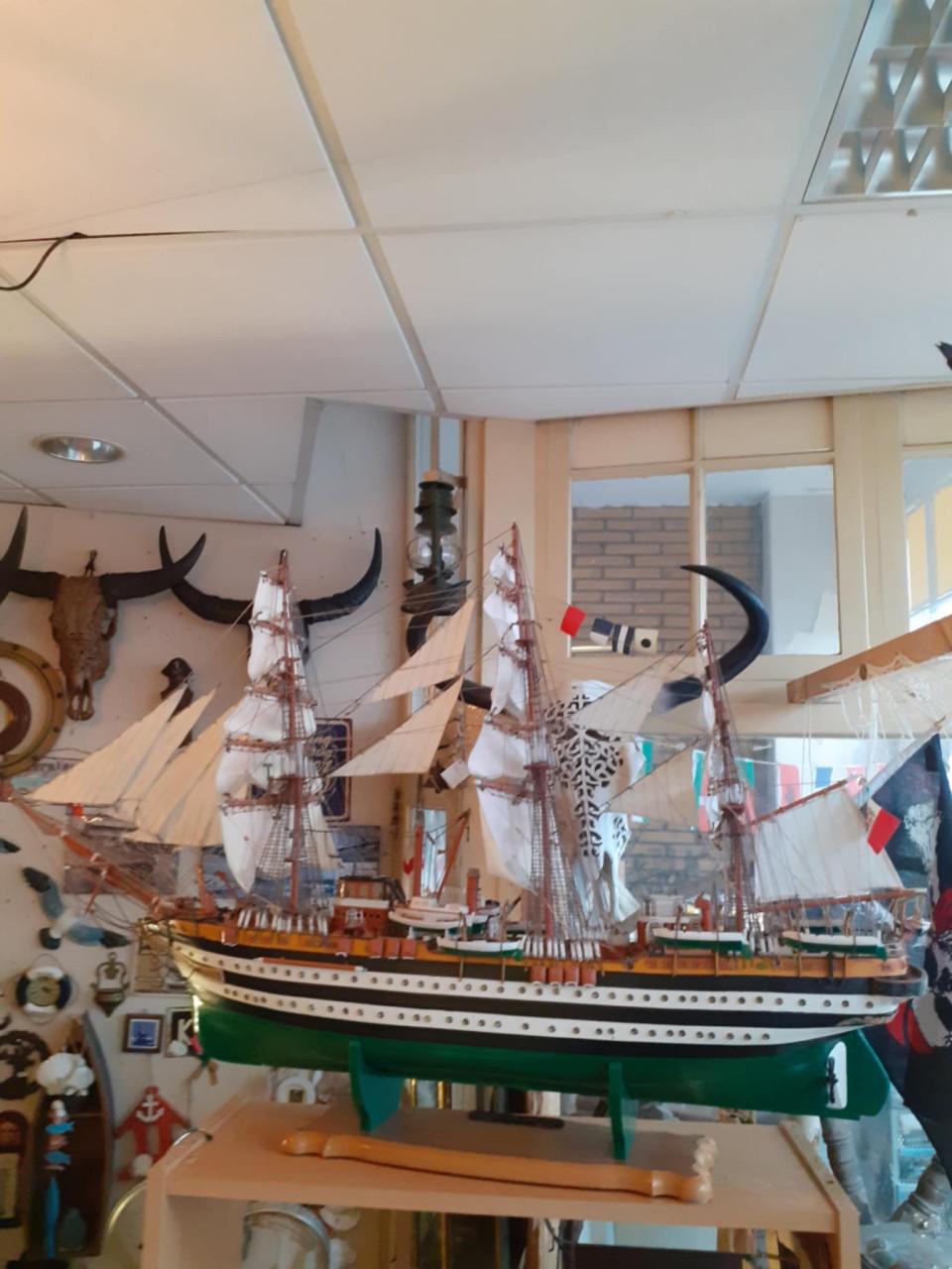 Scheepsmodel Ameriko Vespucci