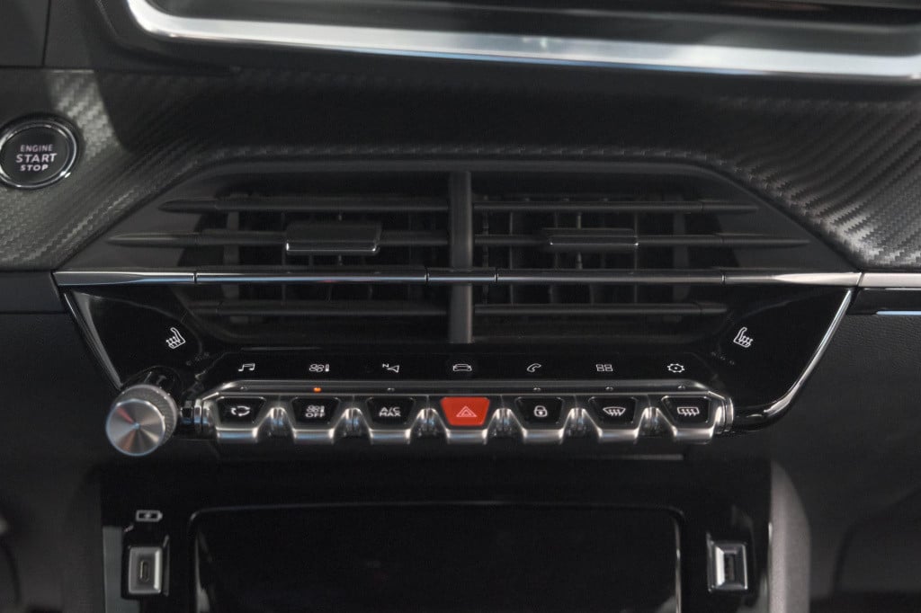 Peugeot 208 puretech 100 gt | camera | dodehoekdetectie | apple carplay | s