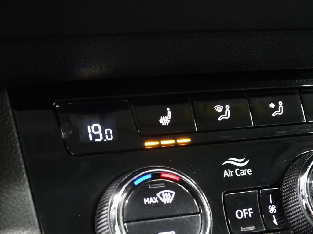 Skoda Karoq 1.0 tsi greentech 115pk ambition business