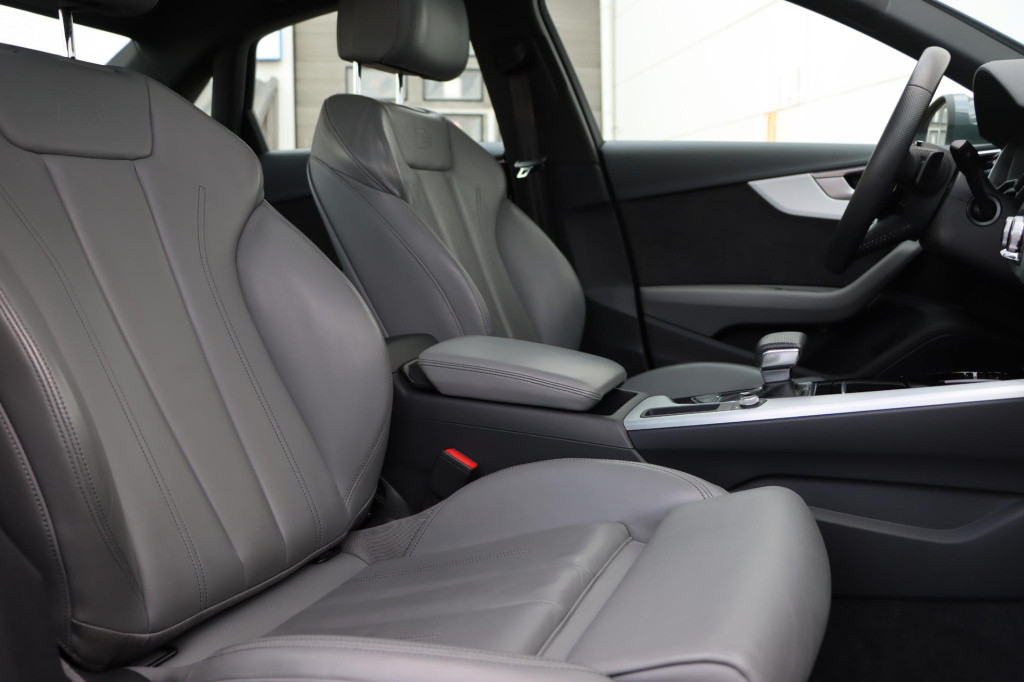 Audi A4 limousine 35 tfsi launch edition sport