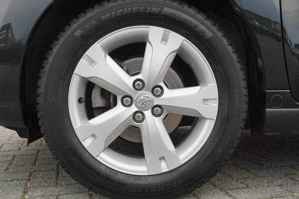 Toyota Urban Cruiser 1.3 vvt-i aspiration airco / elektr. ramen / trekhaak 