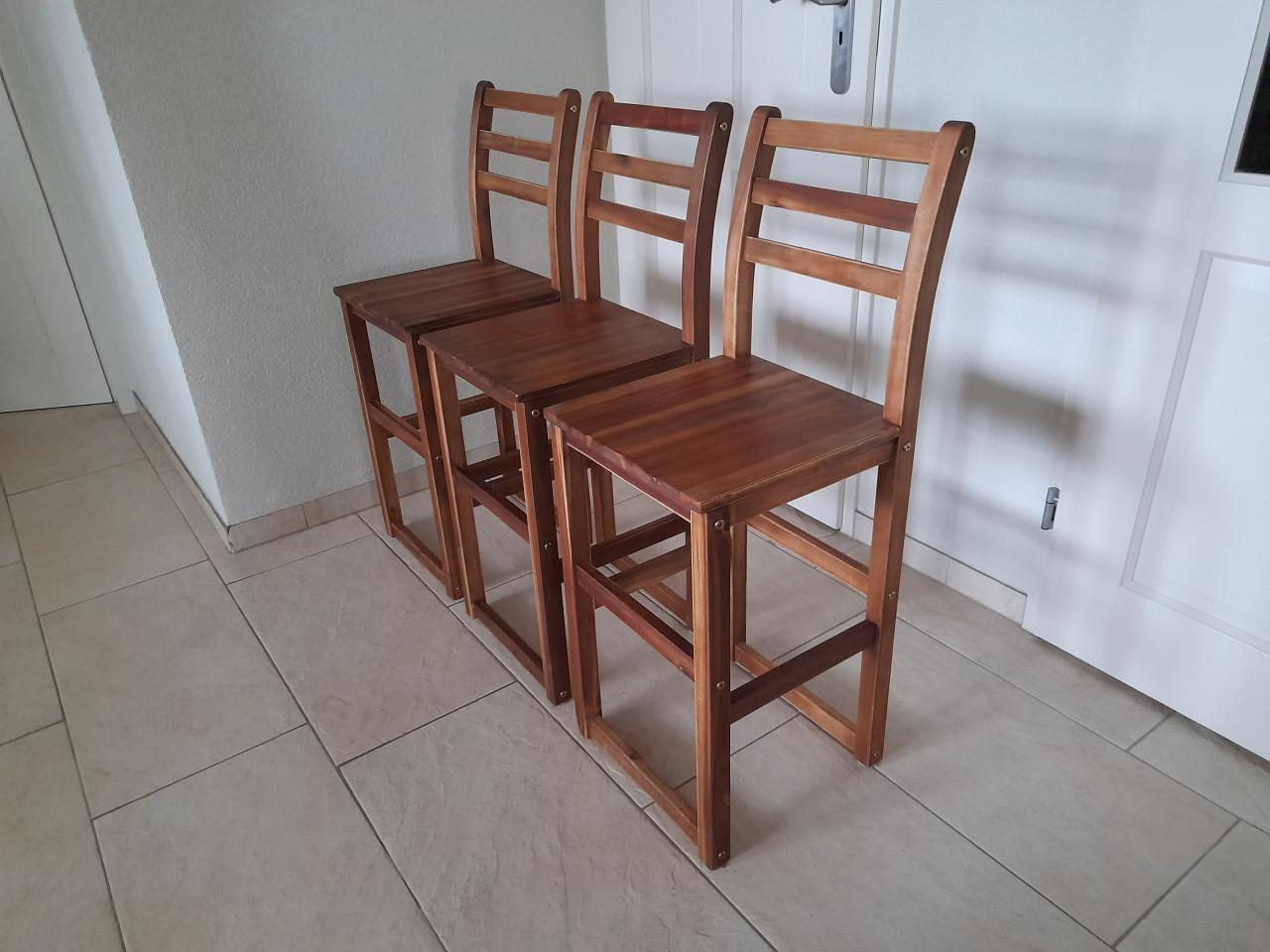 3  houten barkrukken (in goede nette staat
