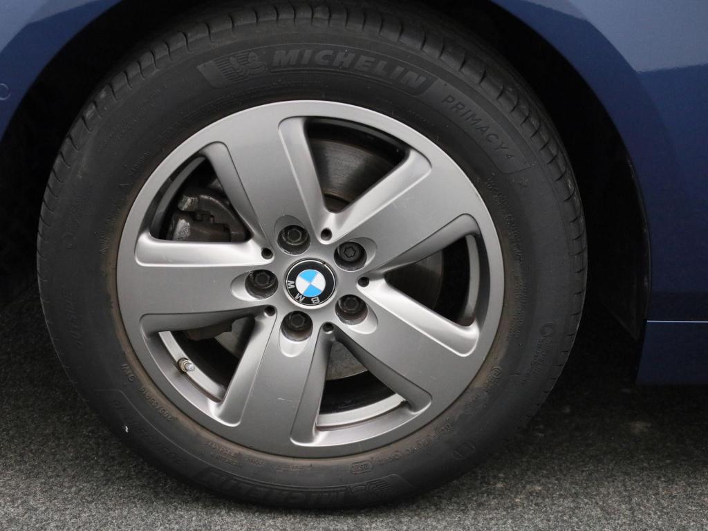 BMW 1 Serie 118i business edition | automaat | apple carplay / android auto