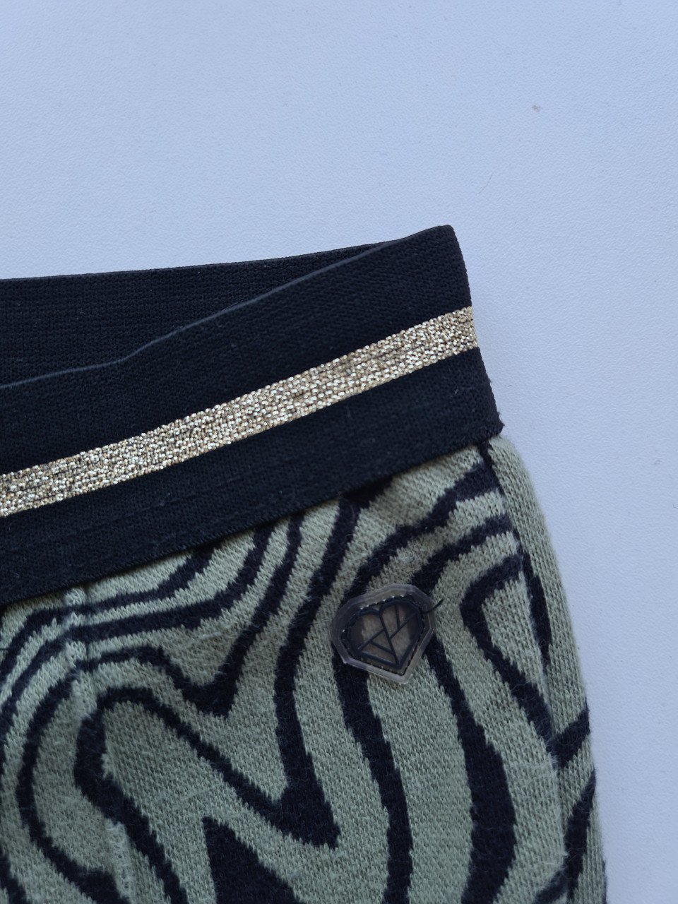 D-Zine kaki groen, zwarte zebraprint flared broek Mt 116-122