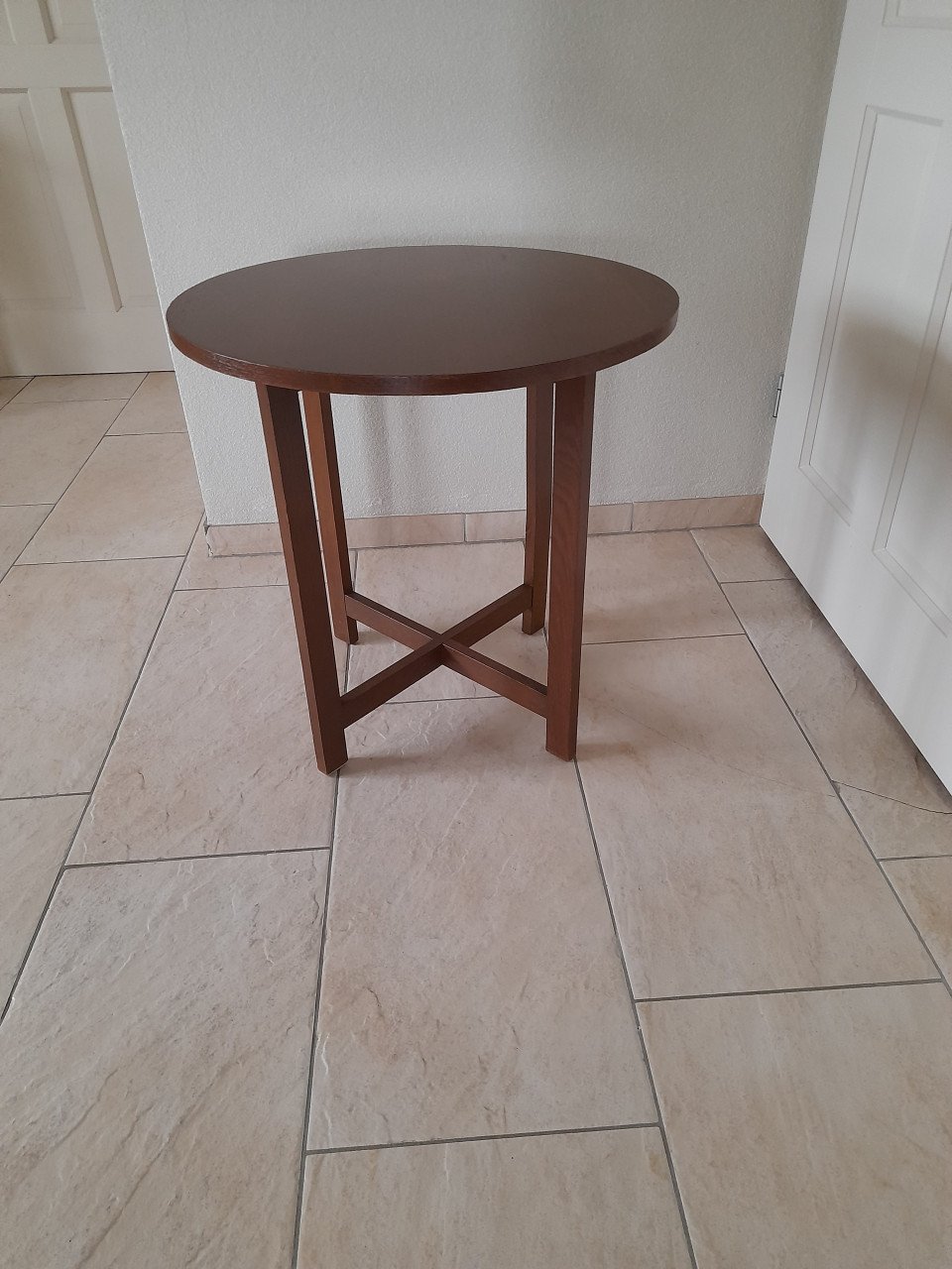 Leuk tafeltje 60 doorsnede x 61H (in goede nette staat )