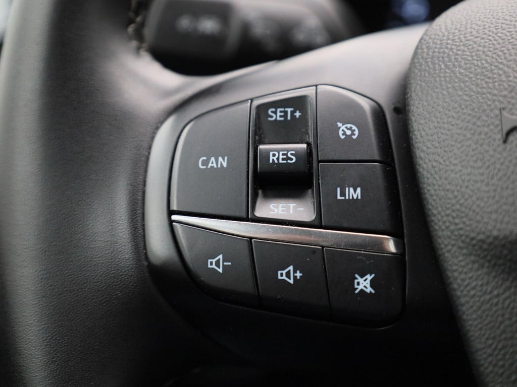 Ford Fiesta 1.0 ecoboost hybrid titanium | cruise control | climate control