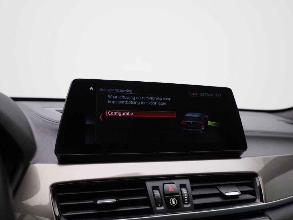 BMW X1 sdrive18i business edition | automaat | navigatie | head-up display