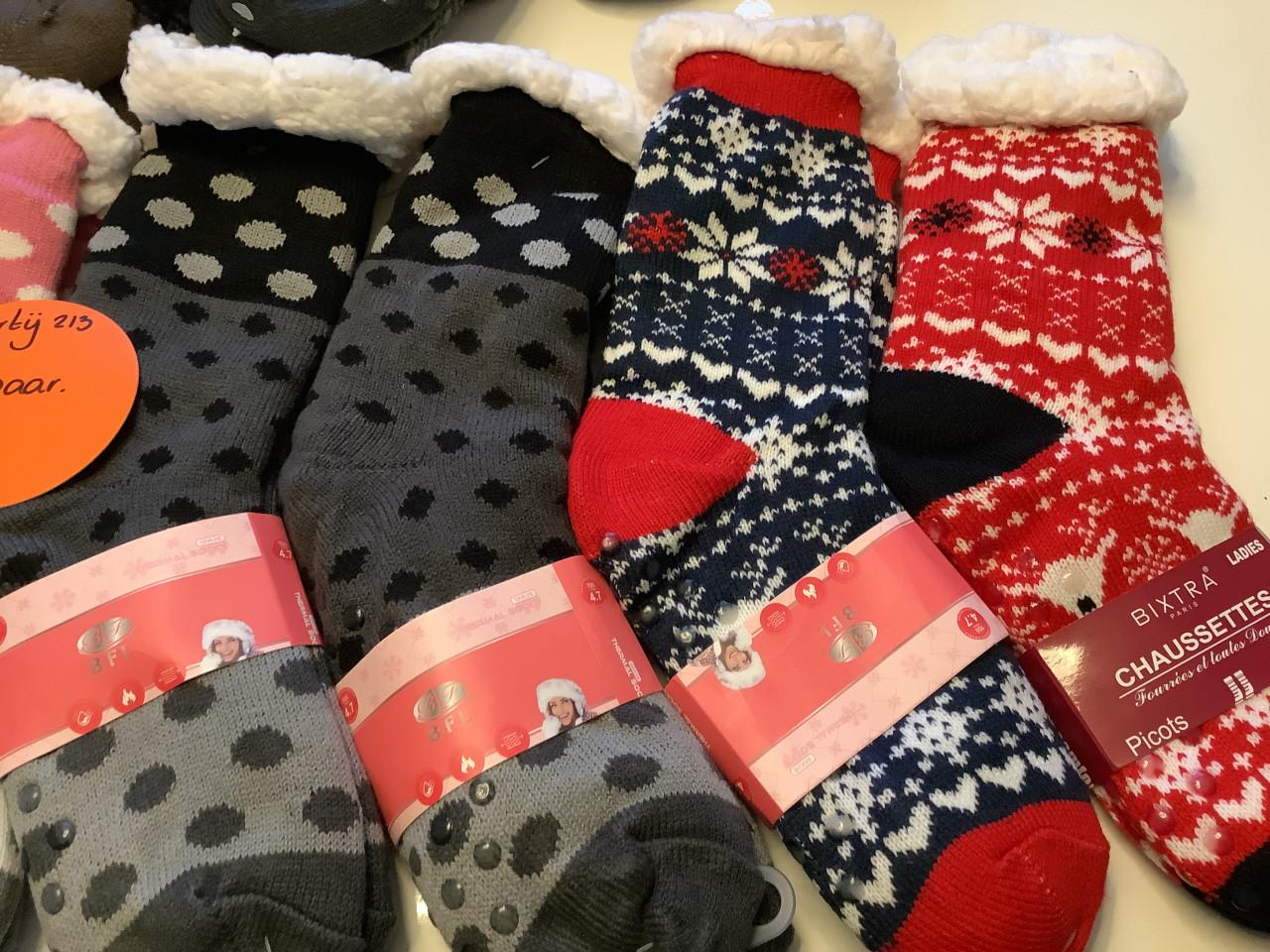 Partij leuke fluffy huissokken. (Partij 213)