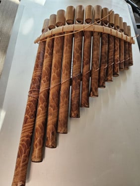 Prachtige grote vintage panfluit met 13 buizen van bamboe...