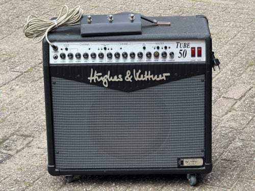 Hughes & Kettner Tube 50 buizenversterker