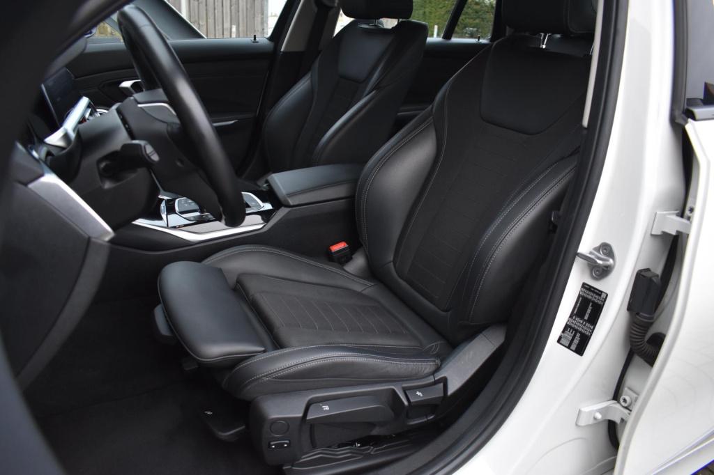 BMW 3-serie touring 318i high executive sport line | trekhaak | apple carpl