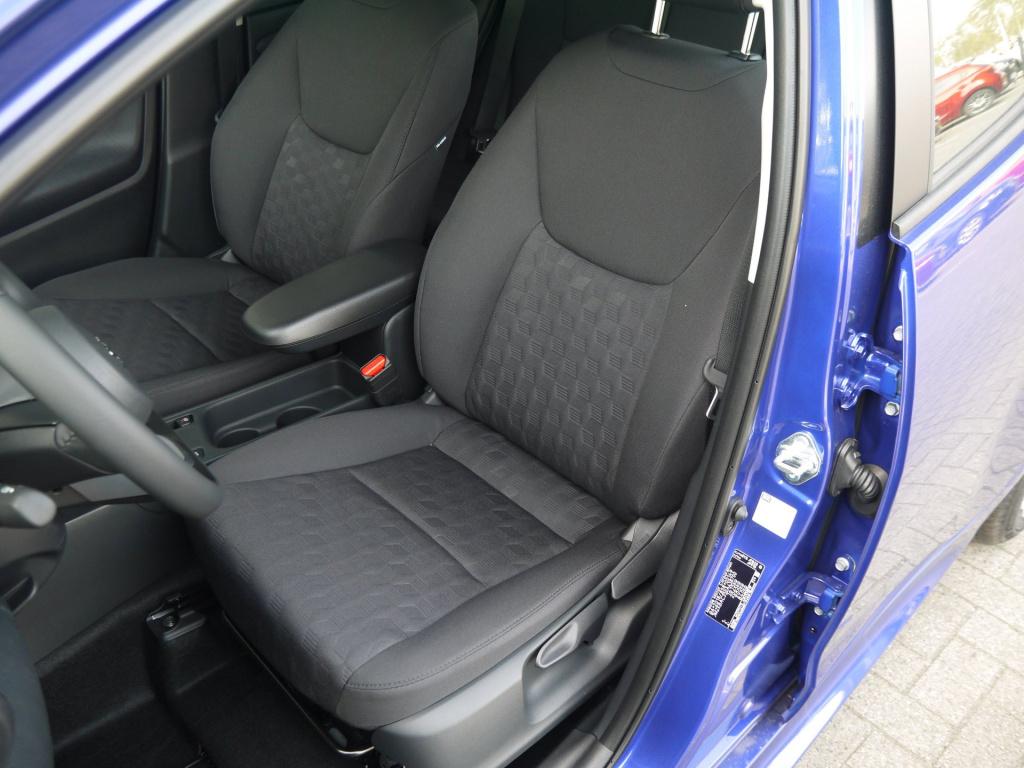 Mazda 2 Hybrid 1.5 centre-line