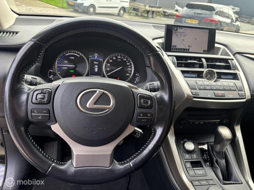Lexus Nx 300h awd 25th edition