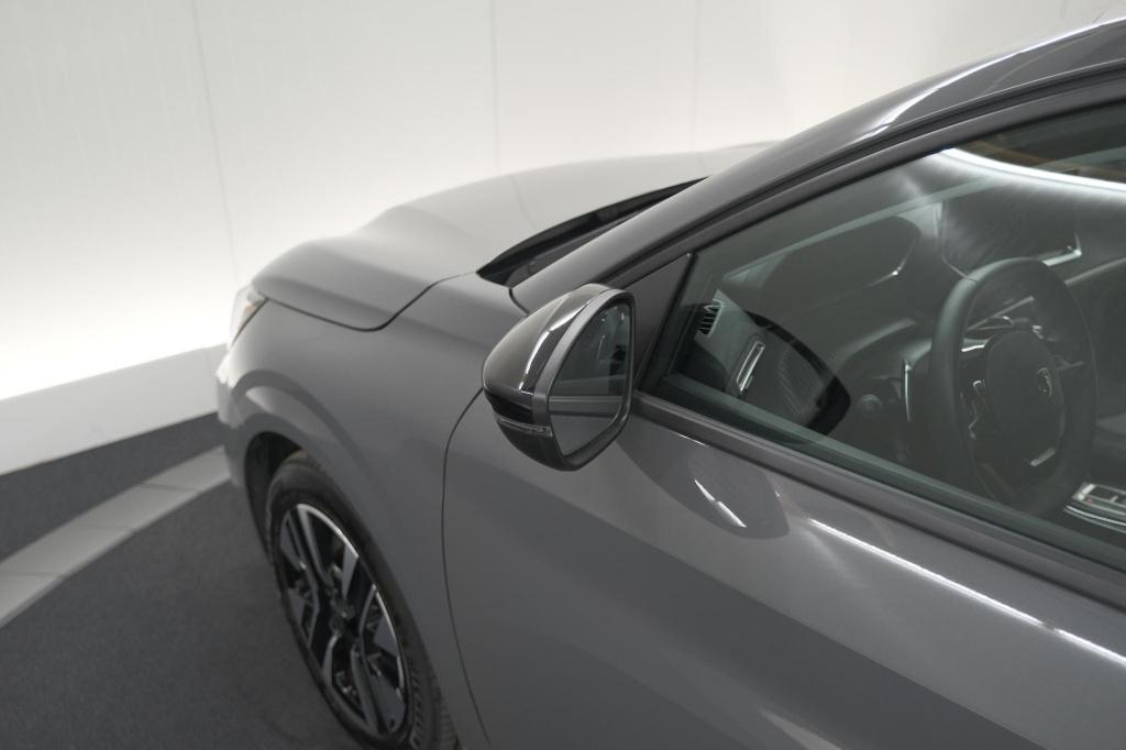 Peugeot 208 1.2 hybrid 110 e-dcs6 allure | apple carplay | parkeersensoren 