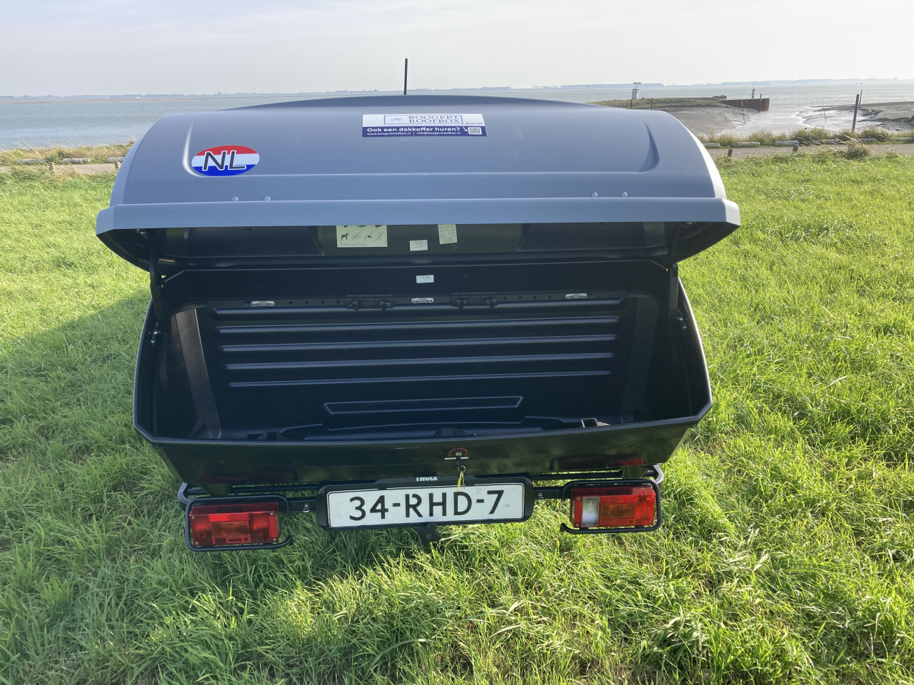 Trekhaakkoffer huren? Dakkoffer Verhuur Zeeland