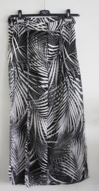 Zwart witte print broekstof  maat m