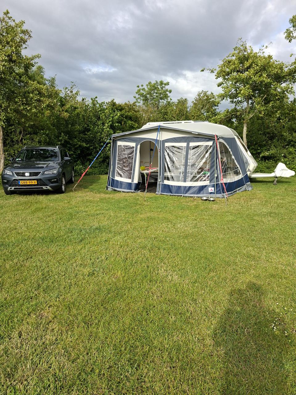 Caravan Delta summerline 403D