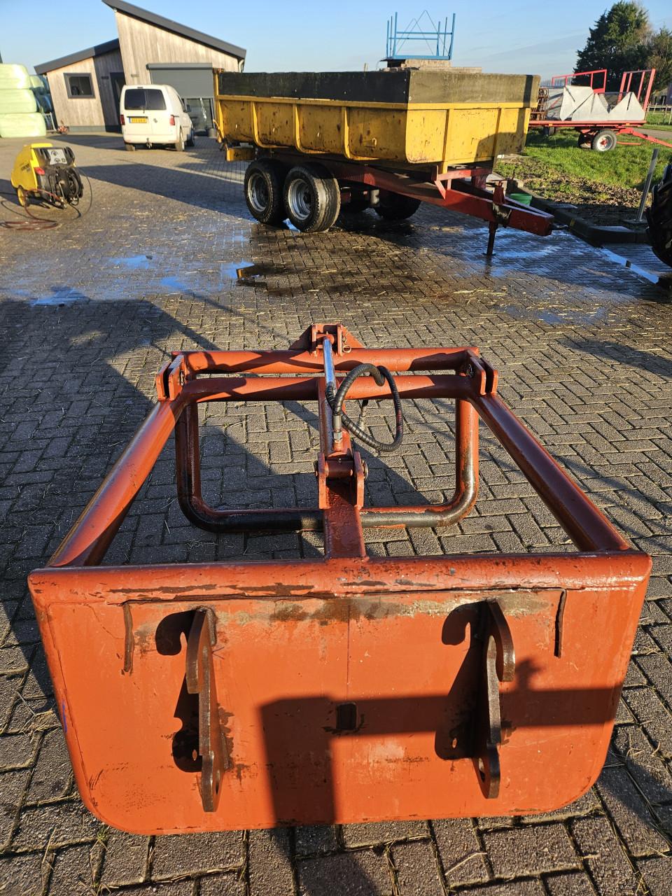 Balenklem voor wikkelbalen/pakken