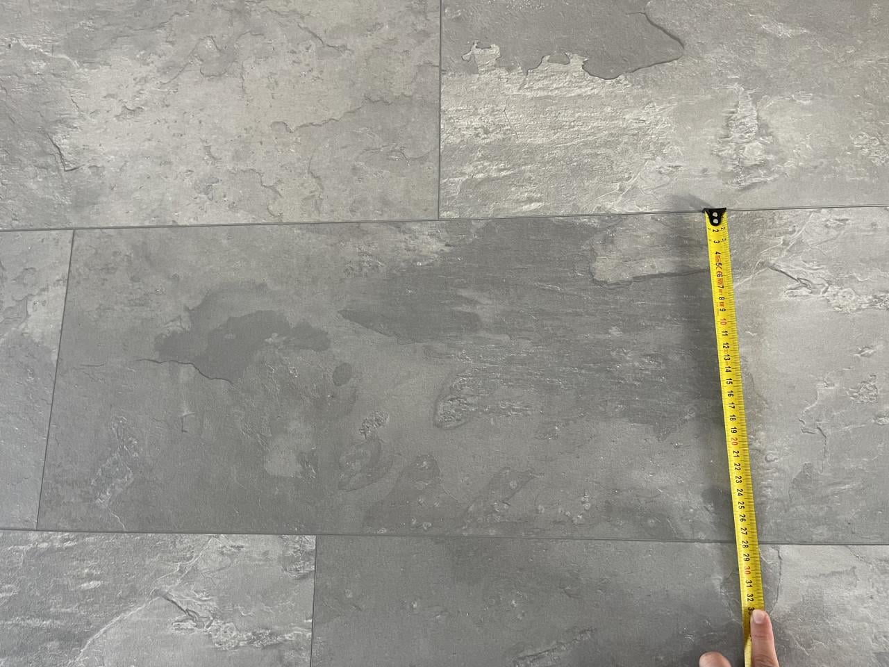 Nieuwe laminaat vloer+plinten