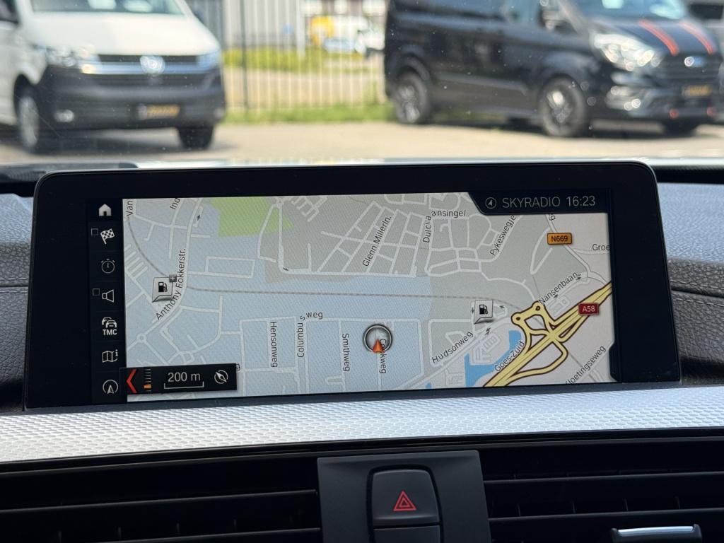 BMW 3-serie 318i m sport edition | cruise | leder | stoelverwarming | led |