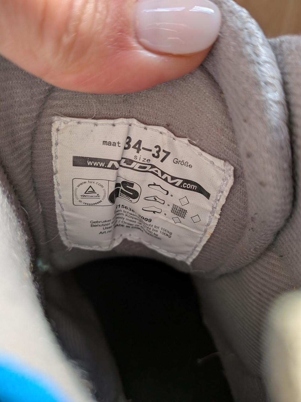 Nijdam ijshockeyschaatsen (kind)