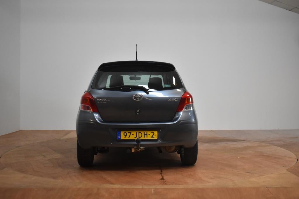 Toyota Yaris 1.3 vvti dynamic