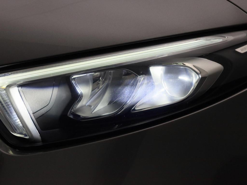 Mercedes-Benz A-Klasse 180 business solution amg | automaat | panorama dak 
