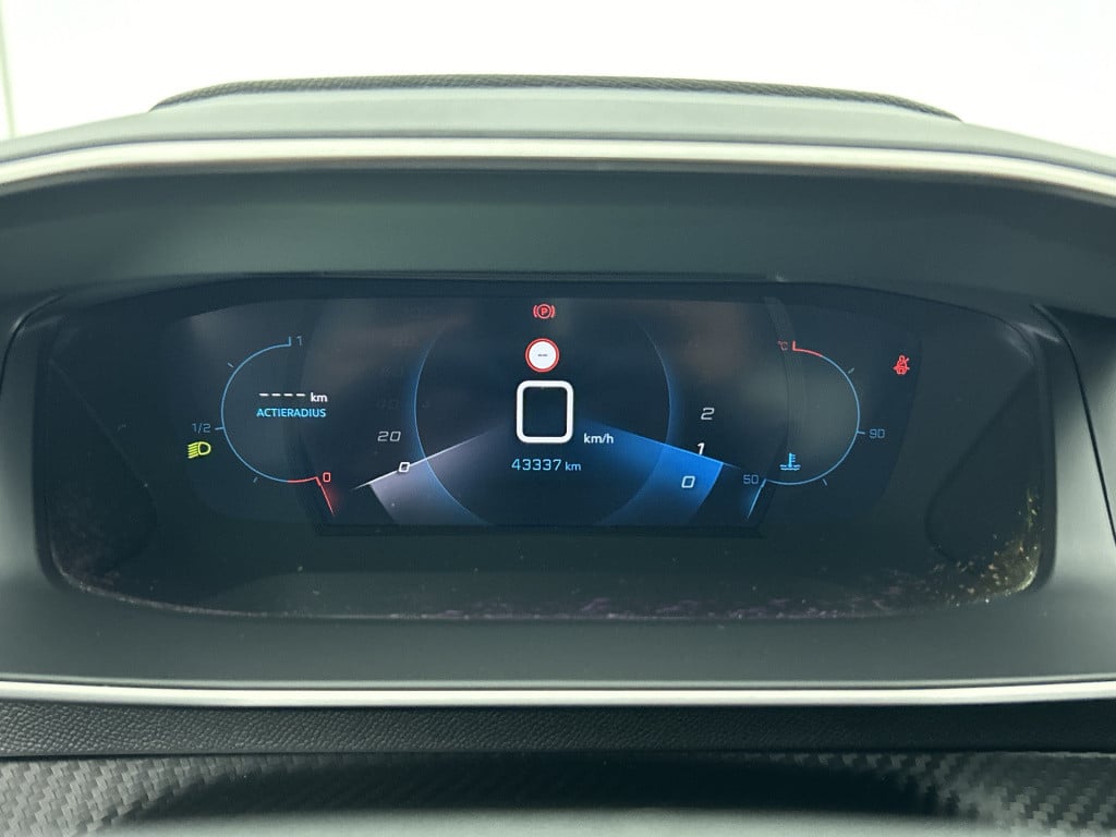 Peugeot 208 100pk allure pack | rijklaar | camera achter | keyless | 3d coc