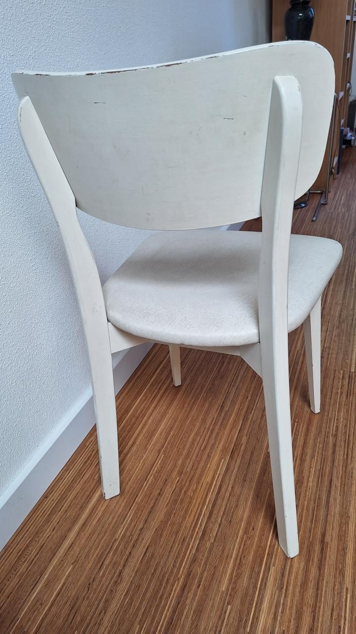 Wit houten eetkamerstoel met skay zitting