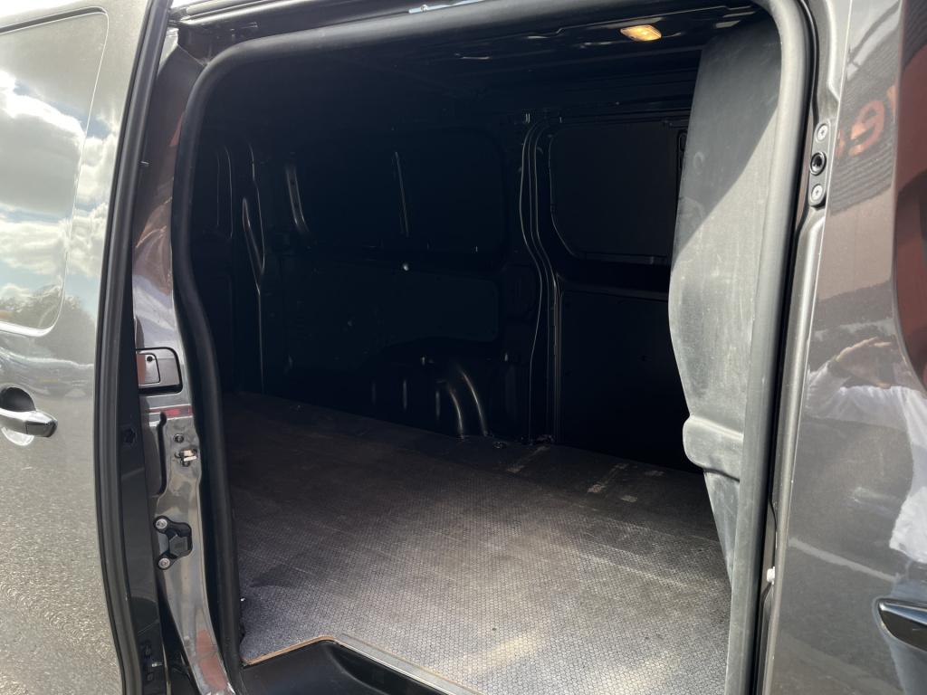 Toyota Proace worker 2.0 d-4d black line long | carplay | 17'' | navi | tre