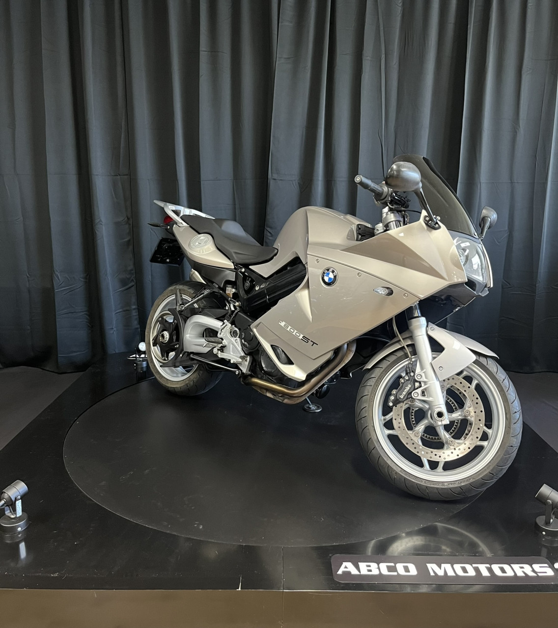 BMW F800ST