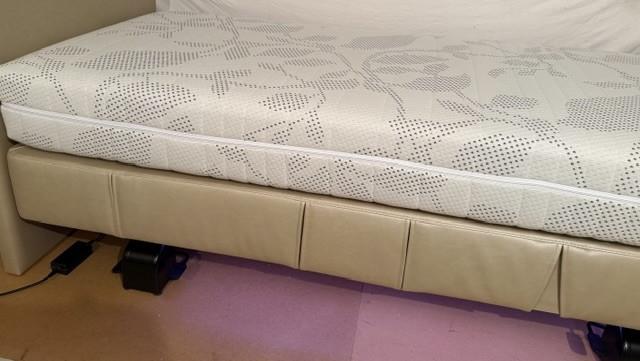 Wellfair bed zgan Koopje met matras.