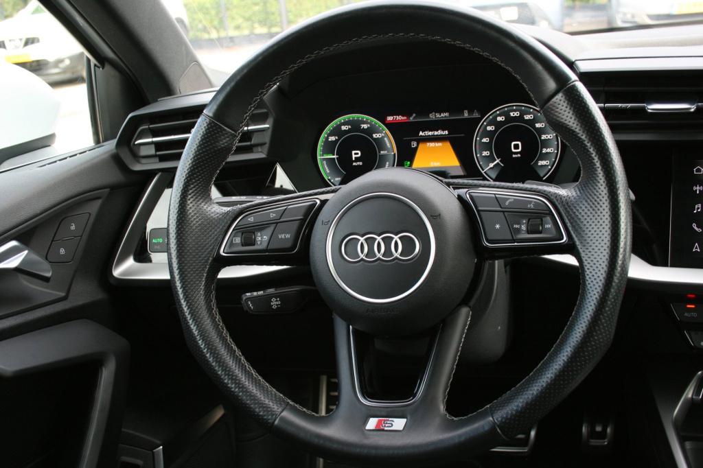 Audi A3 sportback 40 tfsi e s-line / pano / leer / matrix / camera / b&o