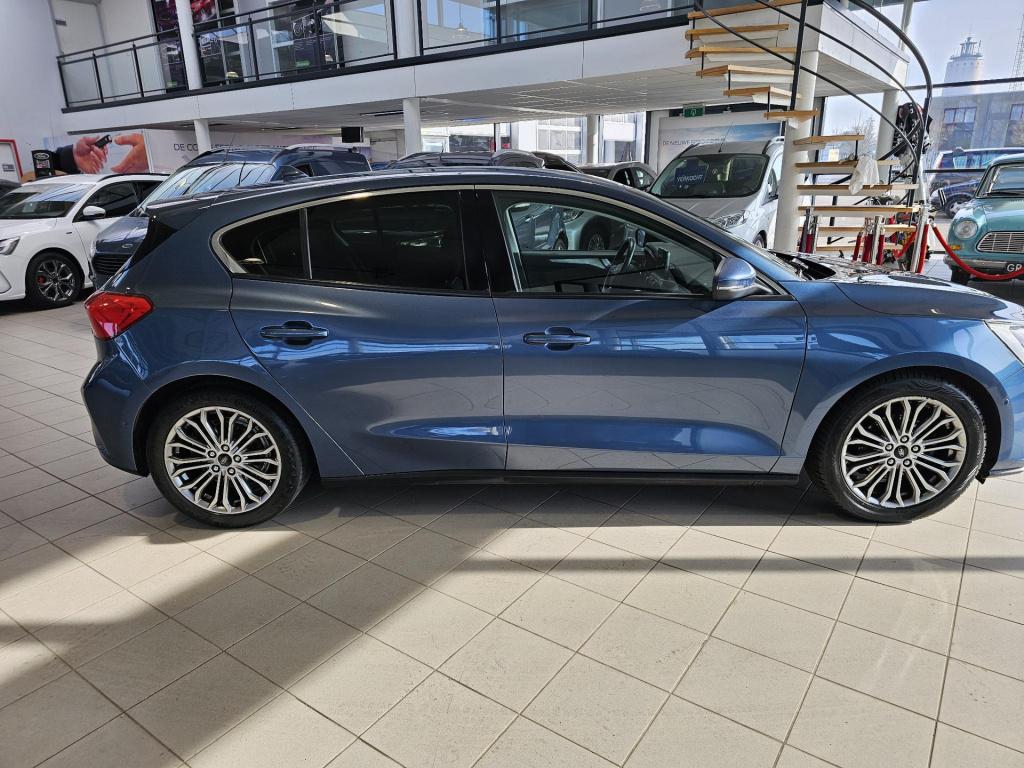 Ford Focus 1.0 ecoboost titanium business