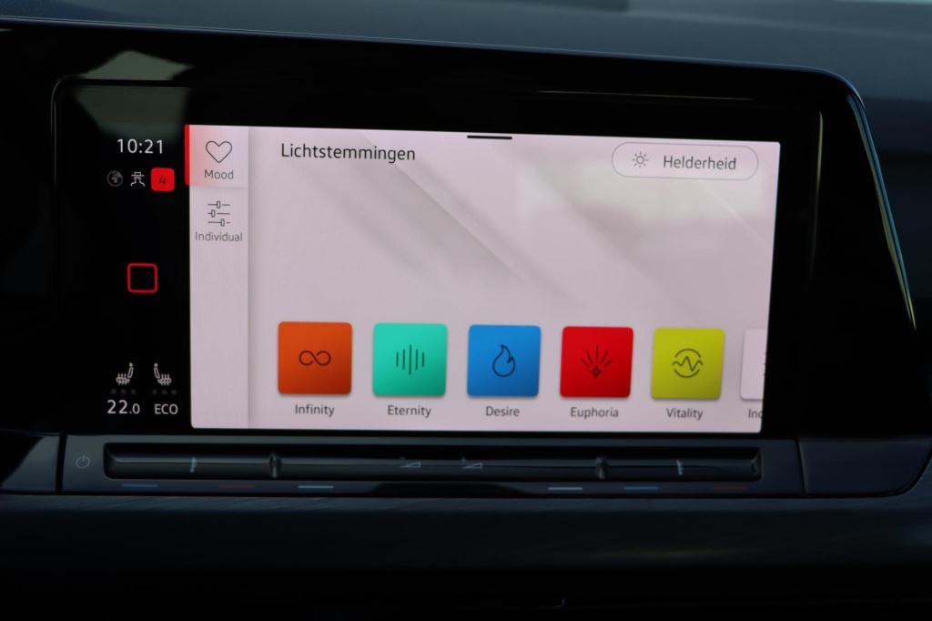Volkswagen Golf 1.4 ehybrid style 204pk dsg6 | soh 89,2% |