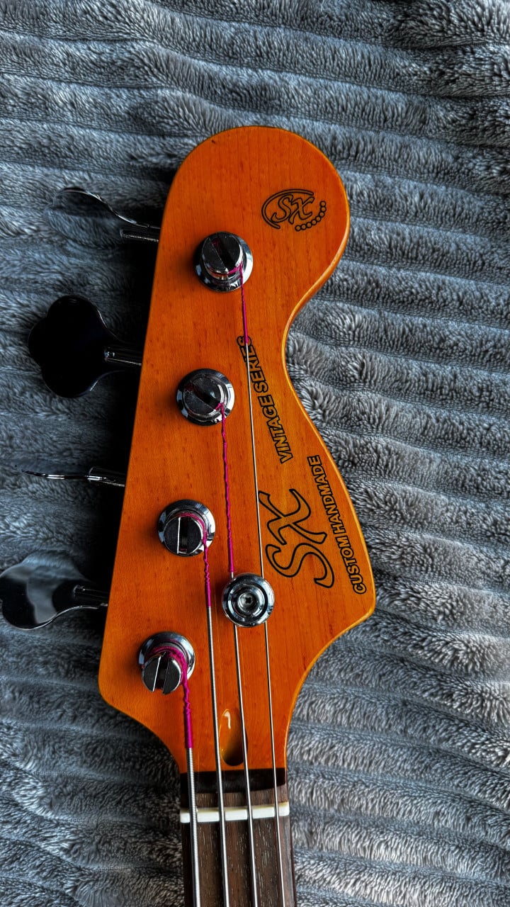 SX bas, model Fender Jazzbass