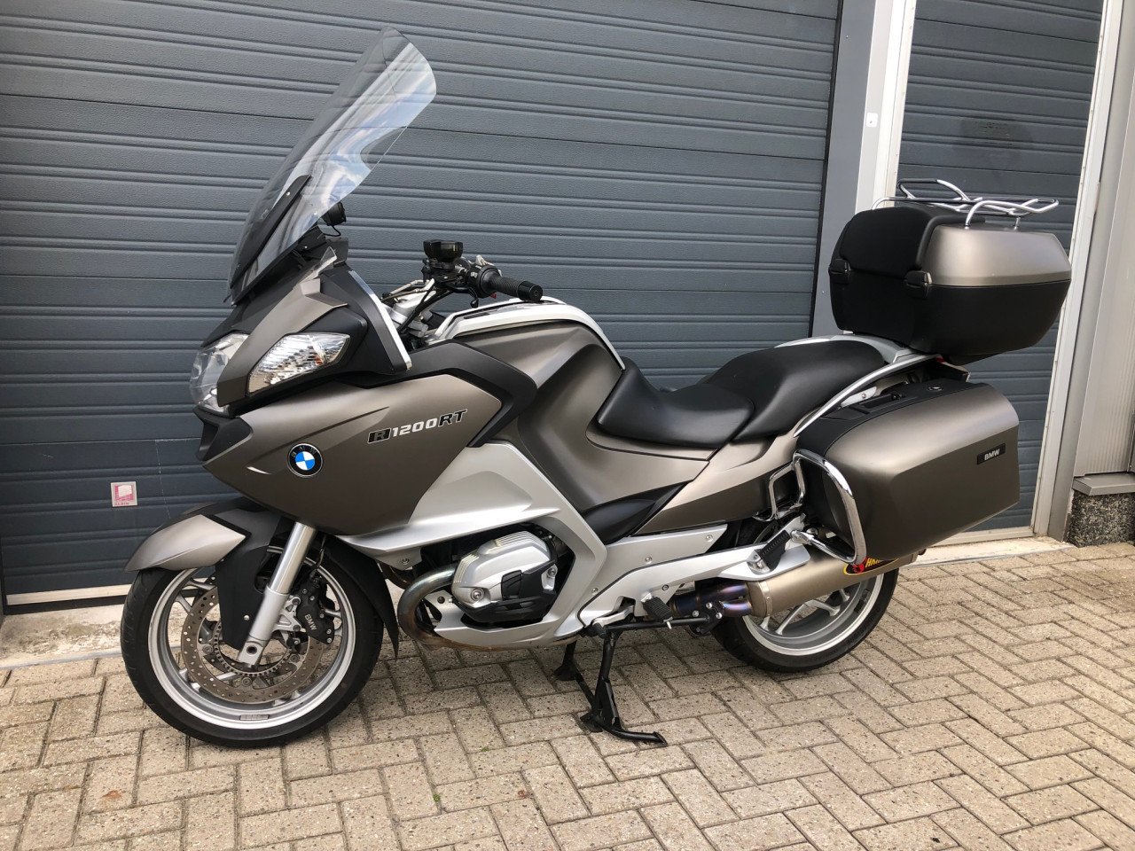 Hele nette en complete BMW R1200RT uit 2011 met 77dkm Akrapovic etc €6950,-
