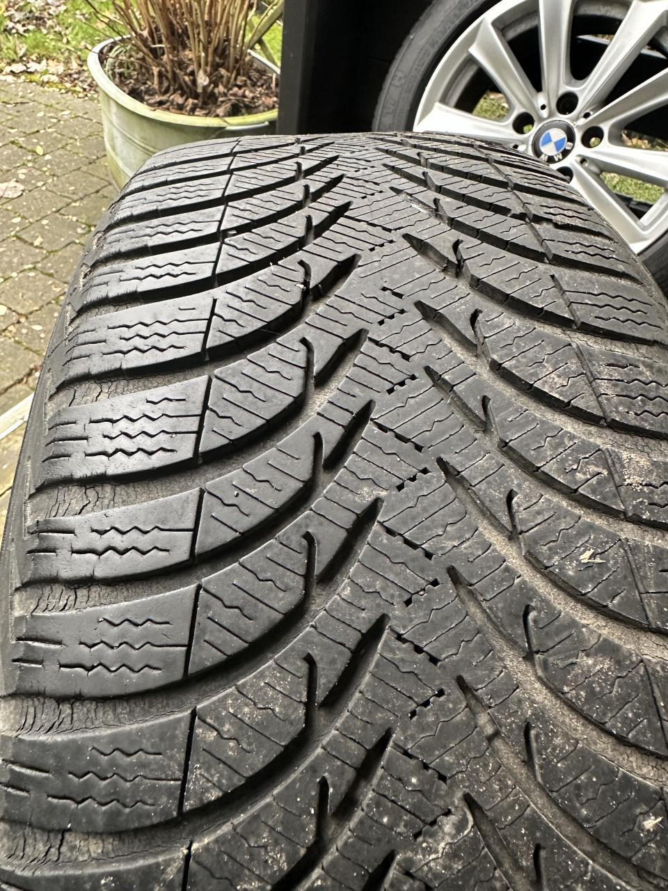 Twee stuks auto banden