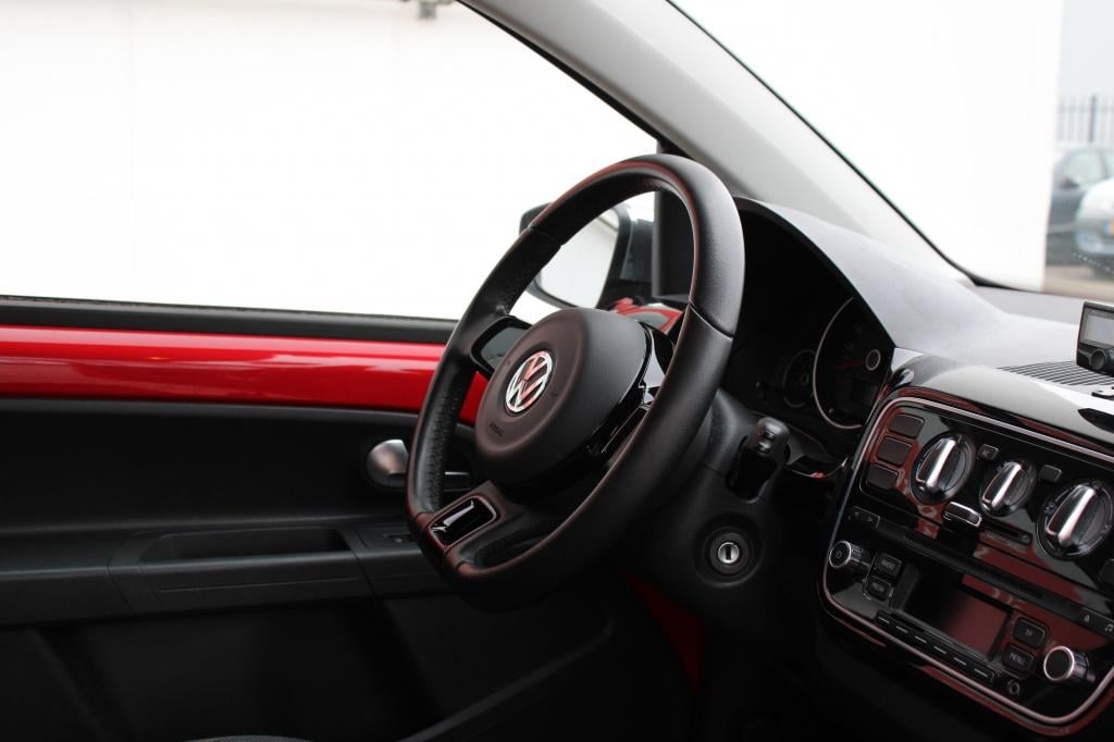 Volkswagen UP! 1.0 high up!