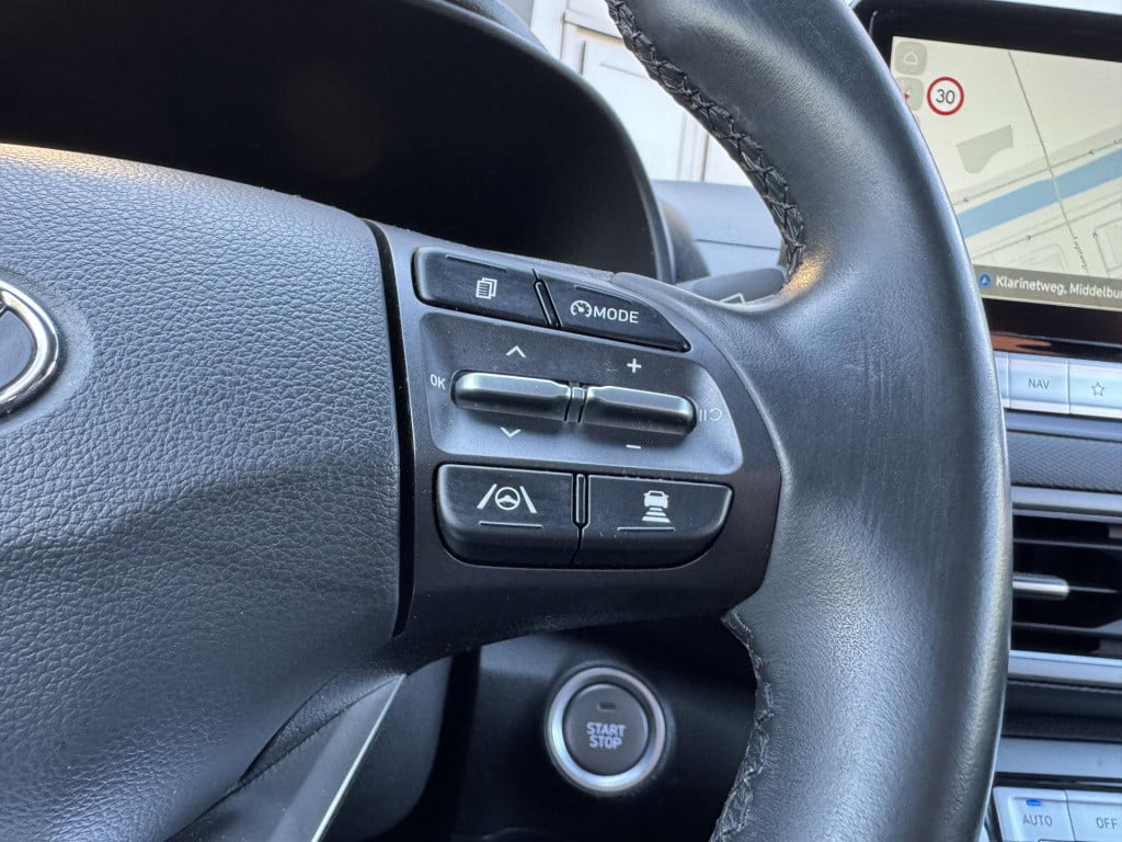 Hyundai Kona ev fashion 64 kwh | navigatie | camera | head-up display | pre