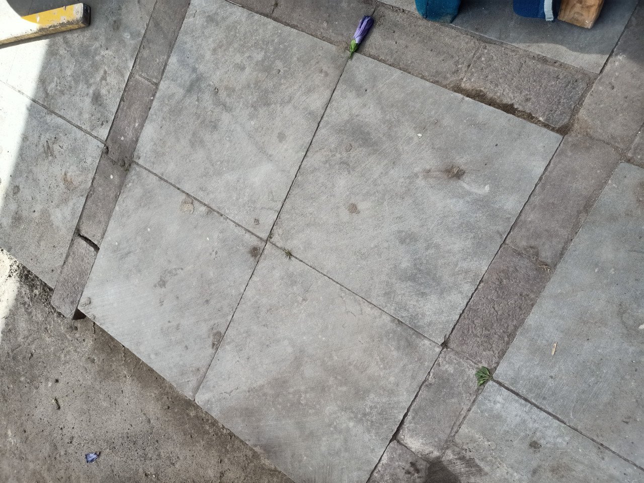 Gratis betontegels 40x40 50 stuks