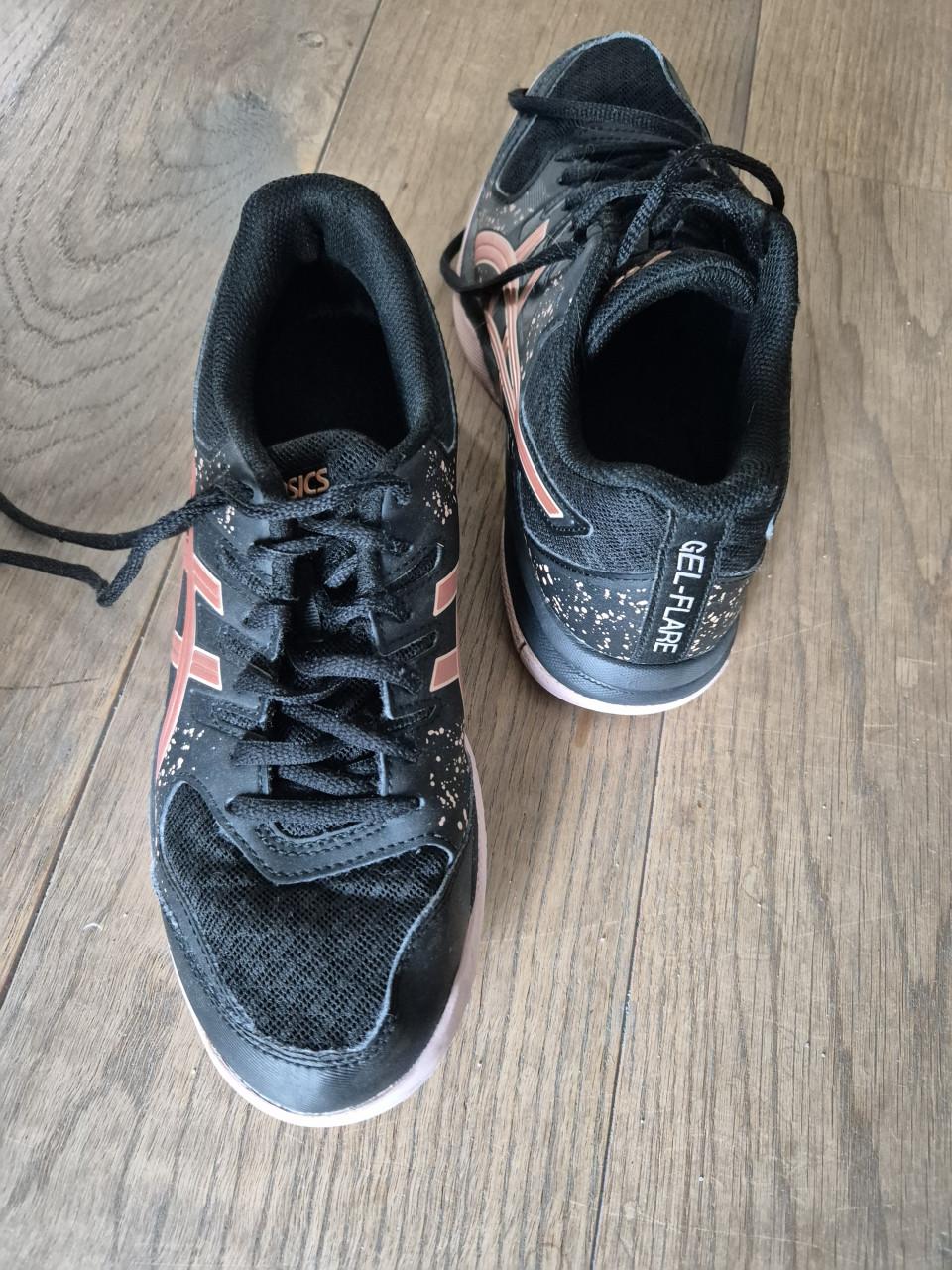 Zaalschoenen maat 39